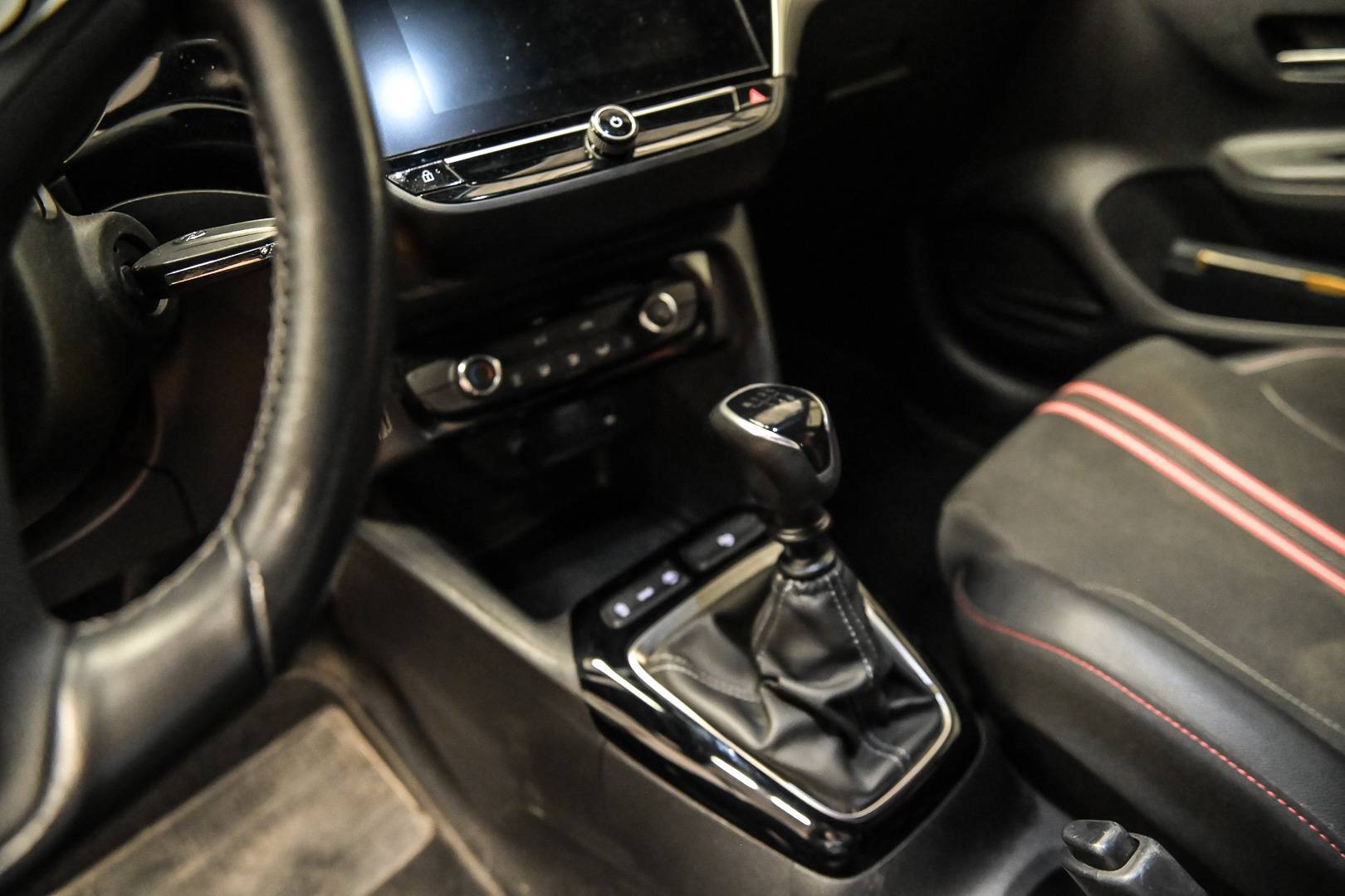 OPEL Corsa - Foto 14