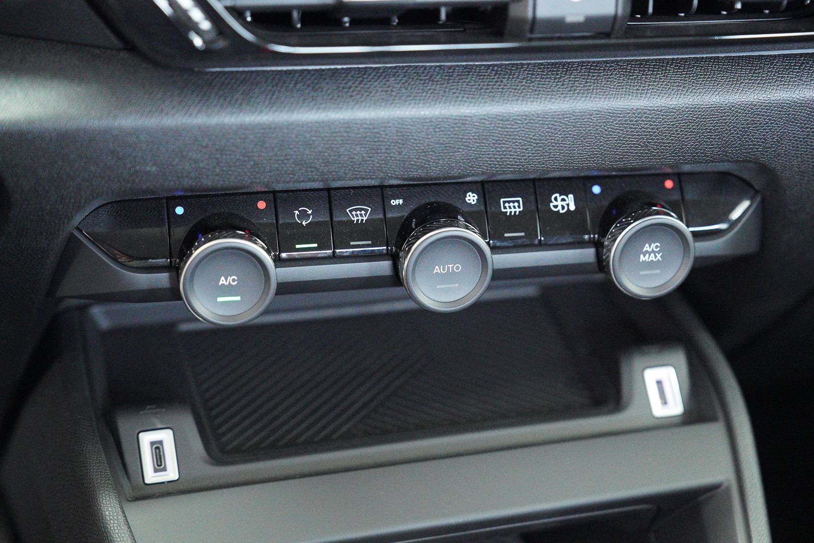 CITROEN C4 X - Foto 17