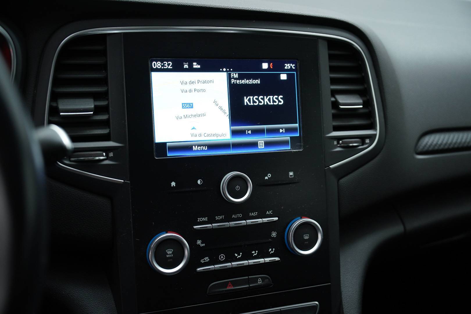 RENAULT Megane - Foto 16