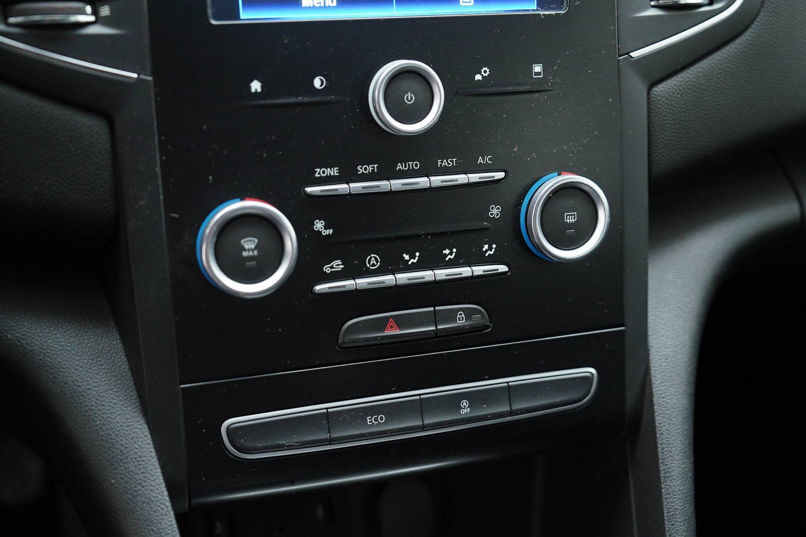RENAULT Megane - Foto 17