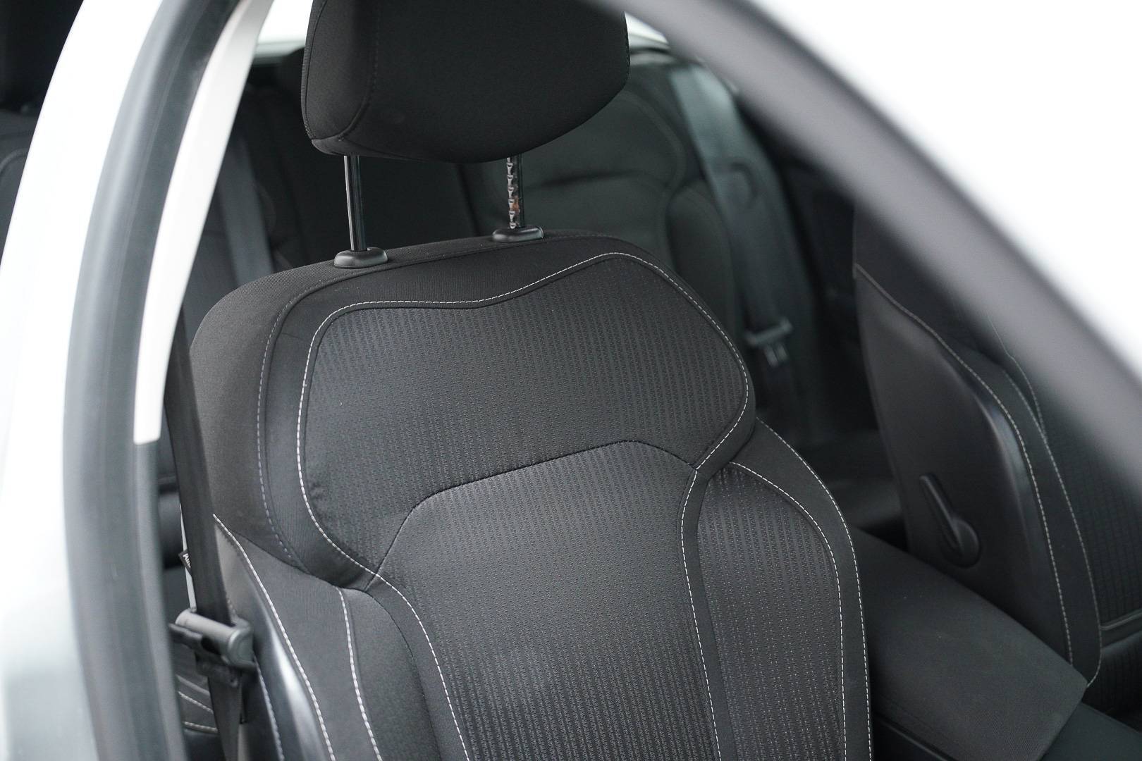 RENAULT Megane - Foto 22