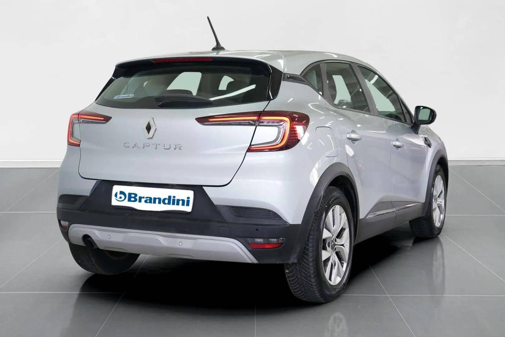 RENAULT Captur - Foto 8