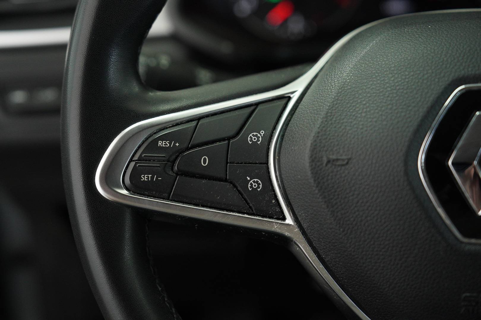 RENAULT Captur - Foto 12