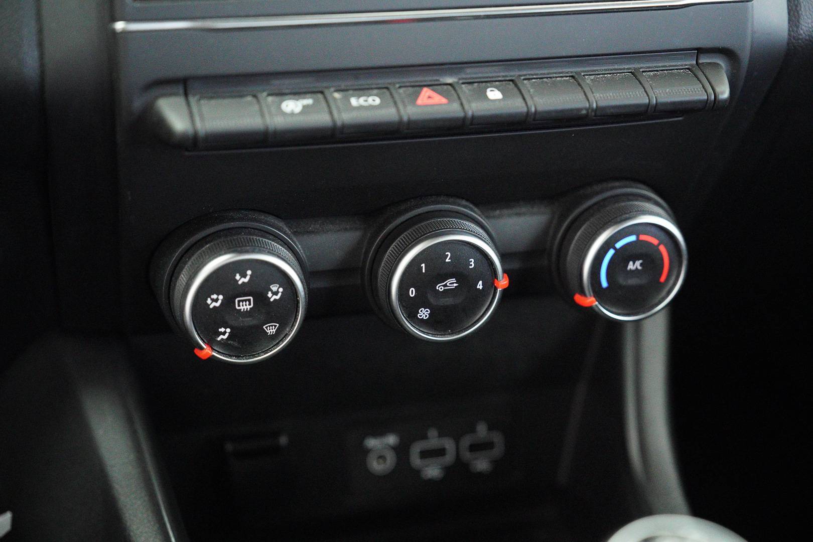 RENAULT Captur - Foto 17