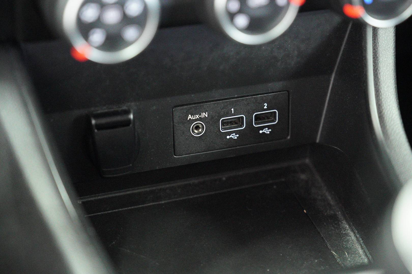 RENAULT Captur - Foto 18