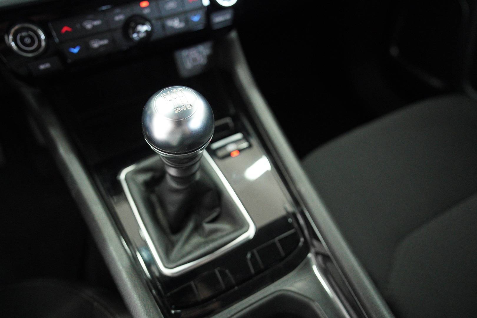 JEEP Compass - Foto 19