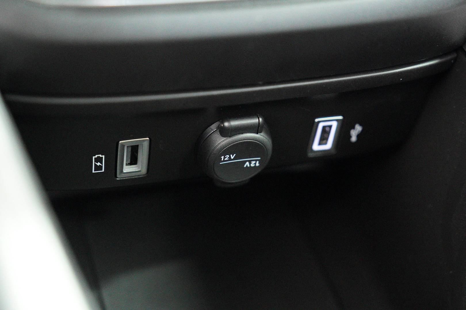 JEEP Avenger - Foto 19