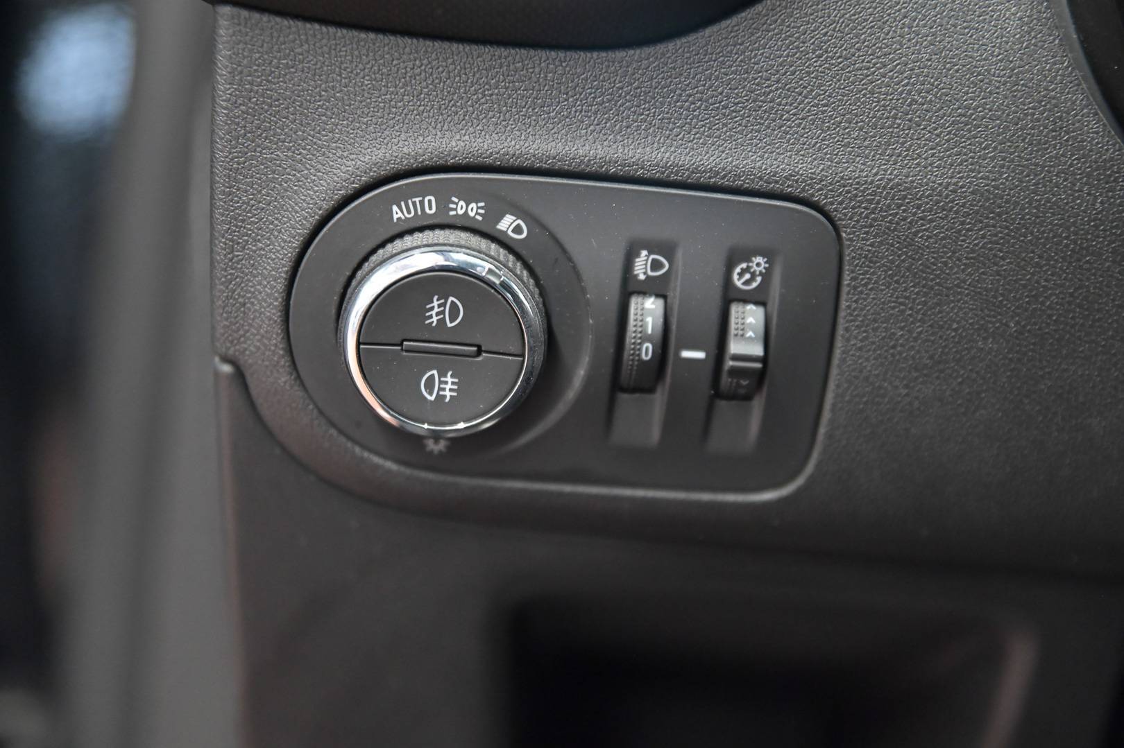 OPEL Crossland X - Foto 11