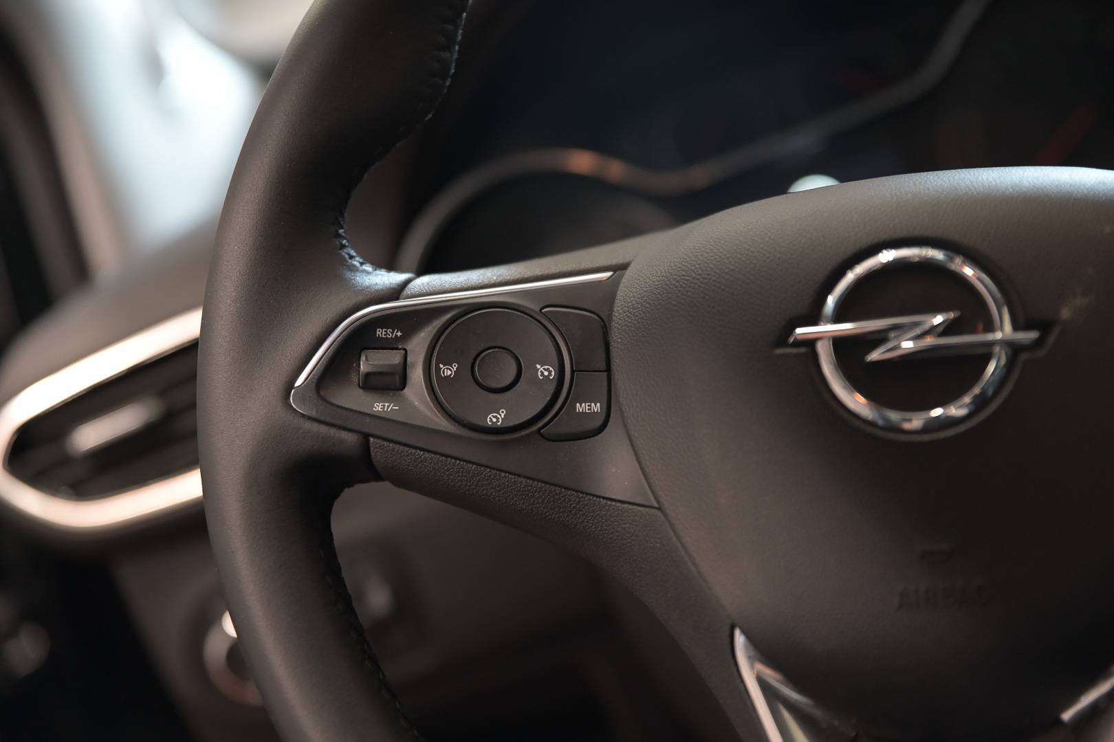 OPEL Crossland X - Foto 16