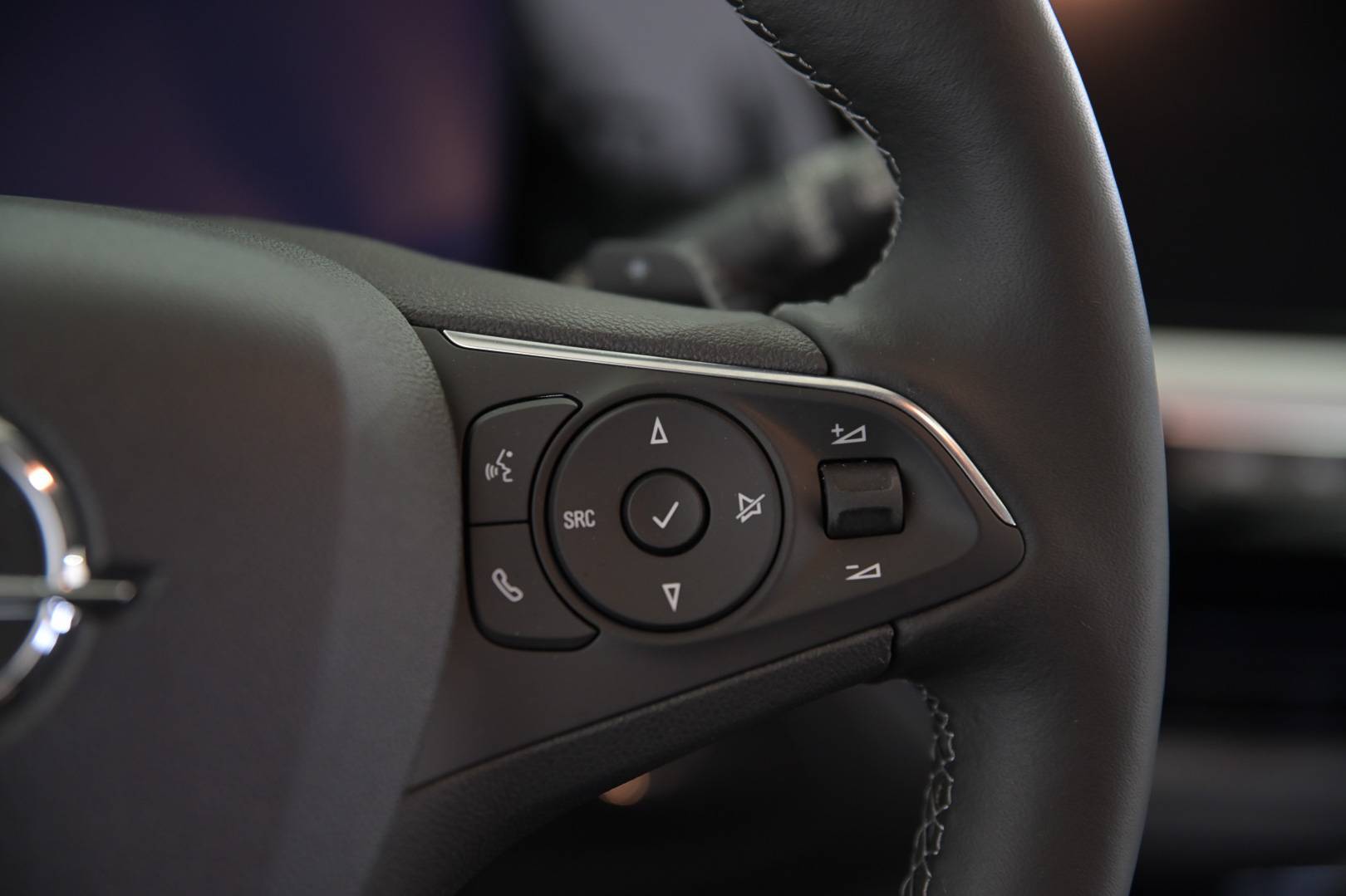 OPEL Grandland Grandland 1.6 phev Business Elegance fwd 225cv auto usata in pronta consegna - Brandini