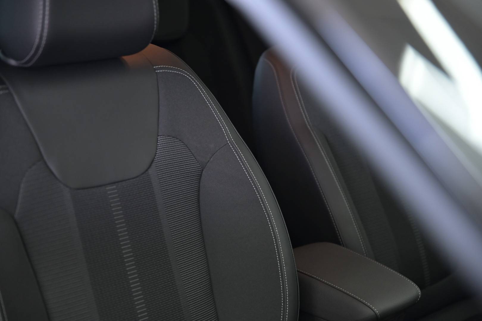 OPEL Grandland Grandland 1.6 phev Business Elegance fwd 225cv auto usata in pronta consegna - Brandini