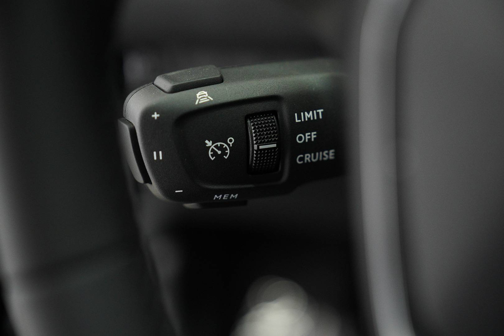 PEUGEOT 2008 - Foto 13