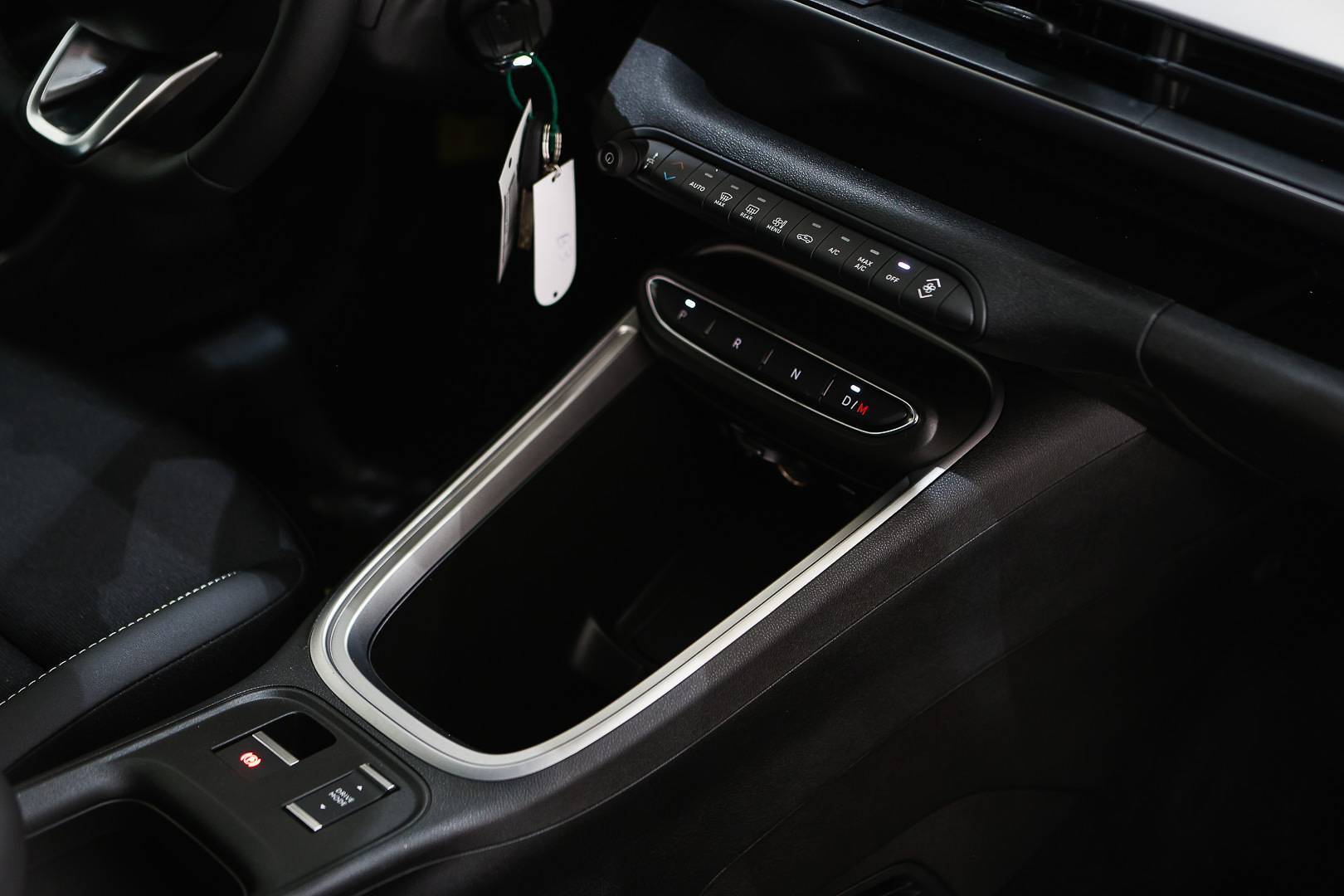 JEEP Avenger - Foto 25