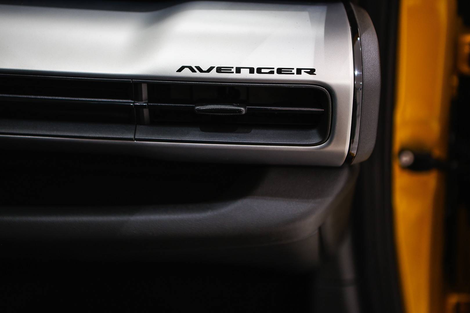 JEEP Avenger - Foto 26