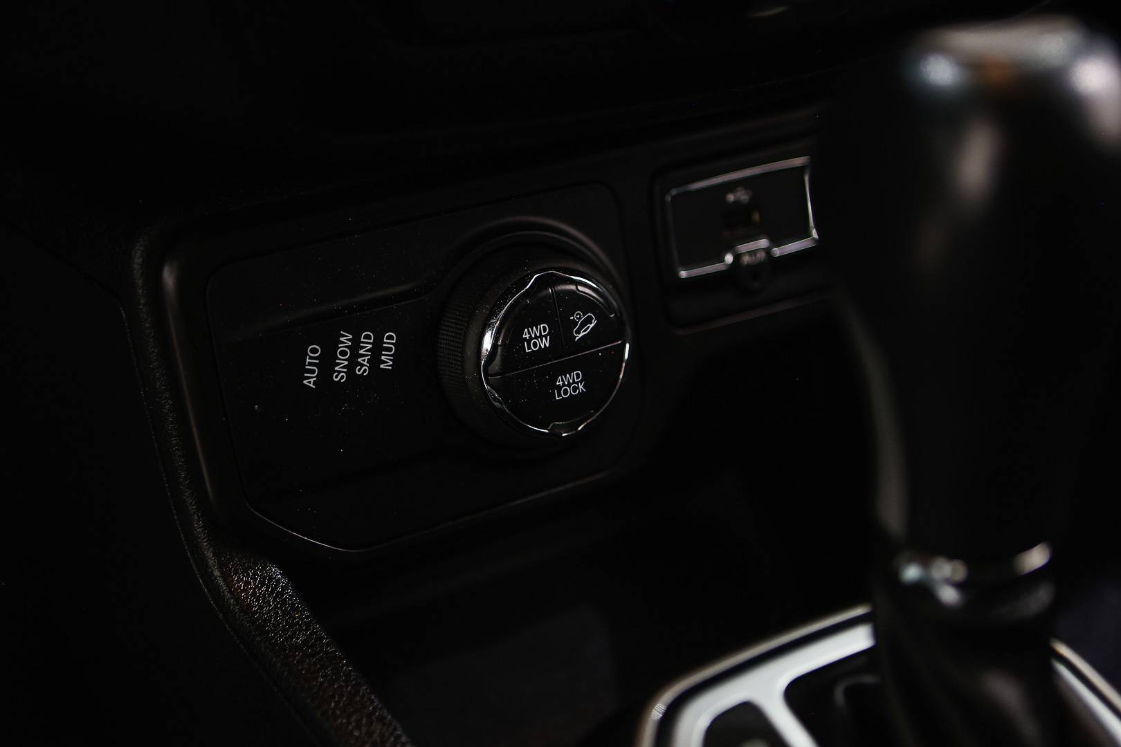 JEEP Renegade - Foto 24