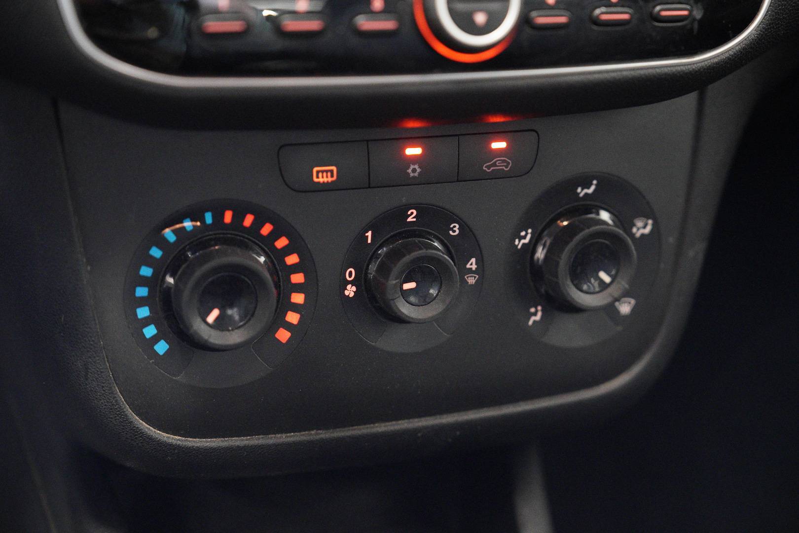 FIAT Punto - Foto 16