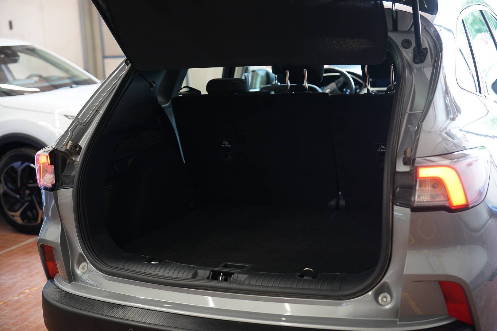 FORD Kuga - Foto 8