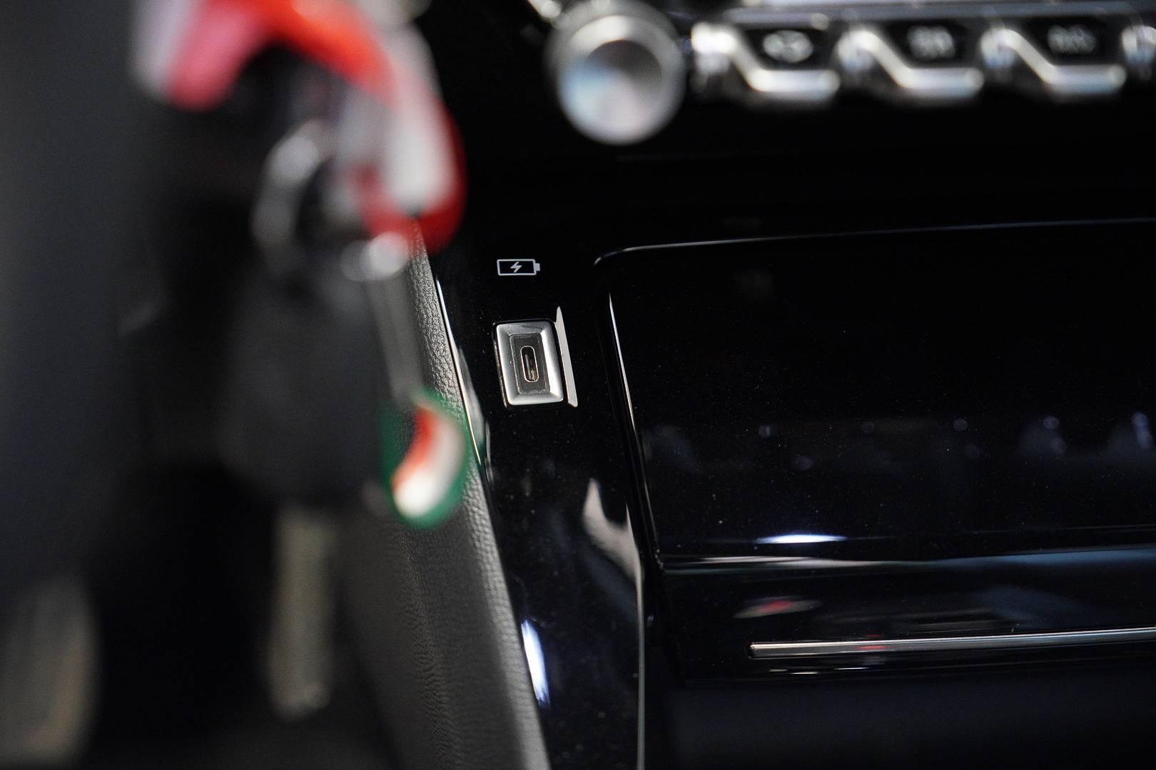 PEUGEOT 2008 - Foto 17