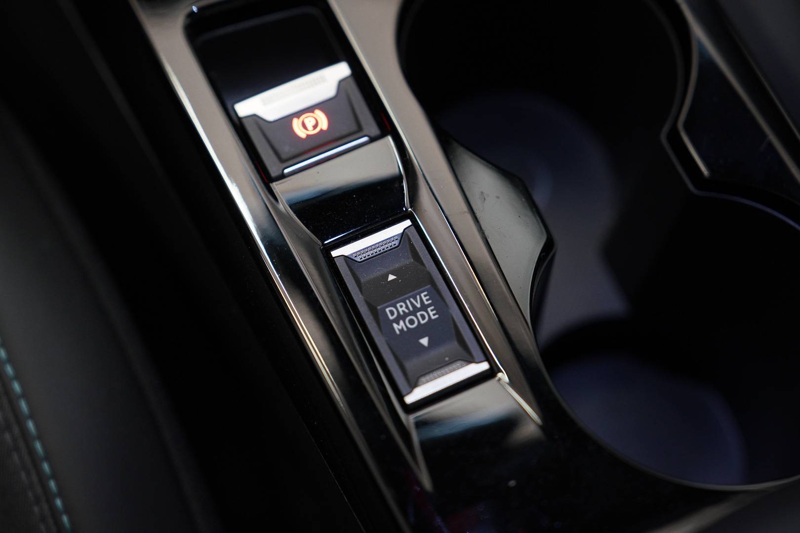 PEUGEOT 2008 - Foto 19