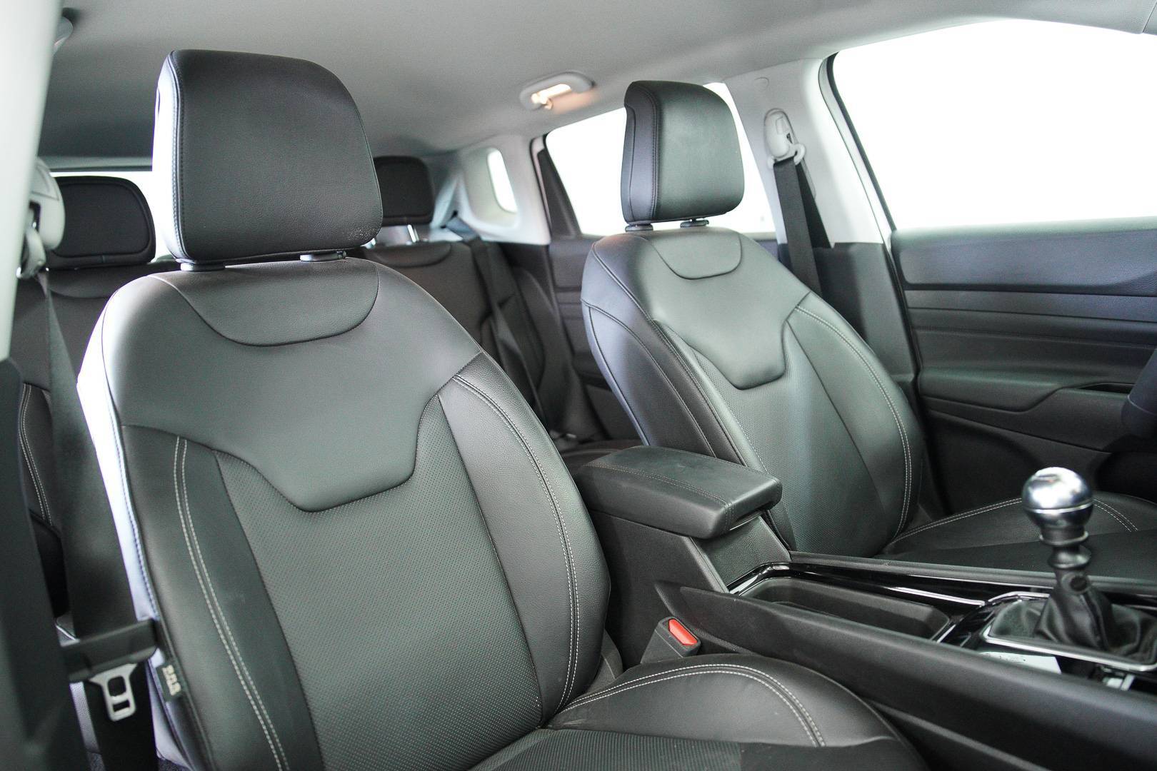 JEEP Compass - Foto 22