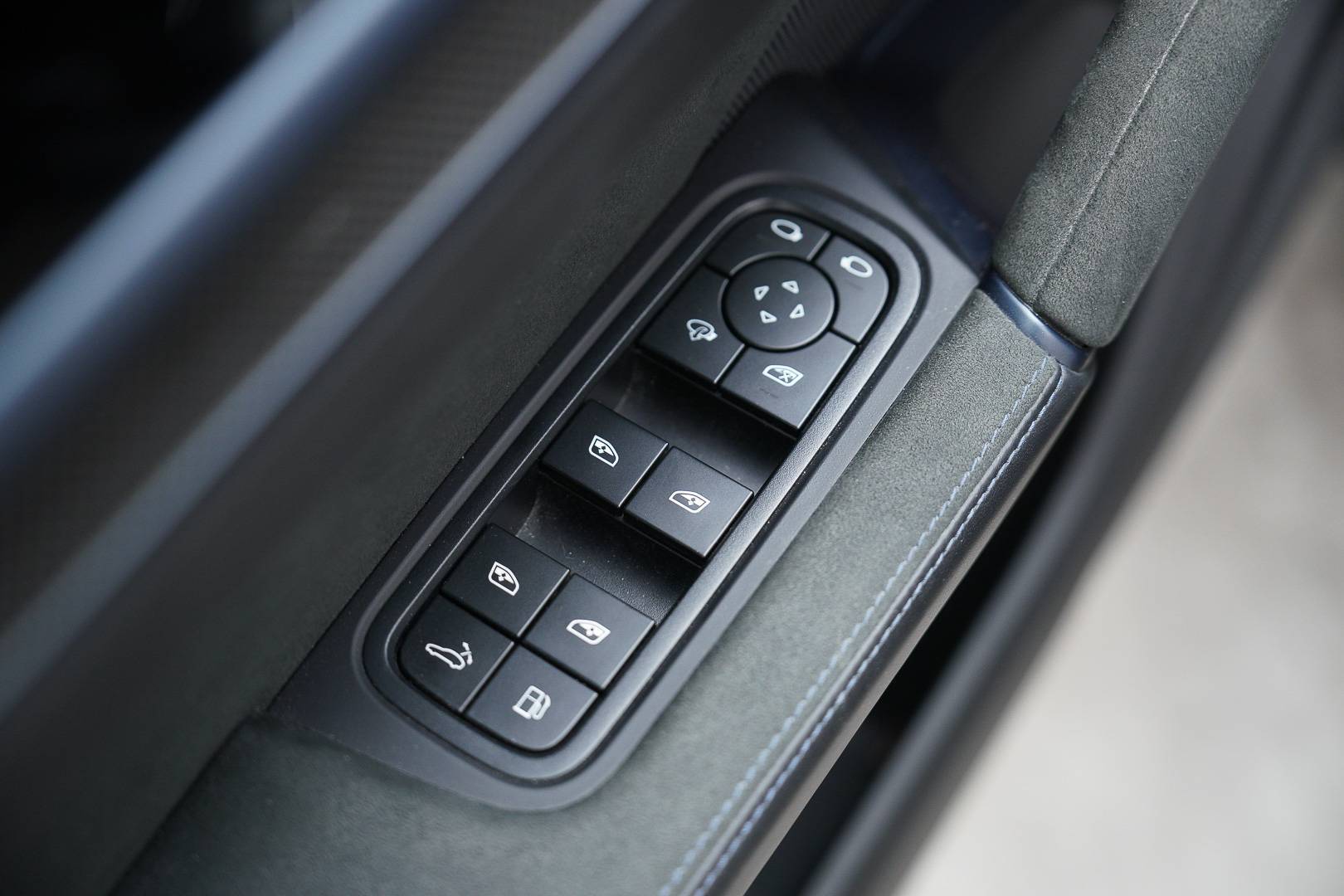 PORSCHE Cayenne - Foto 10