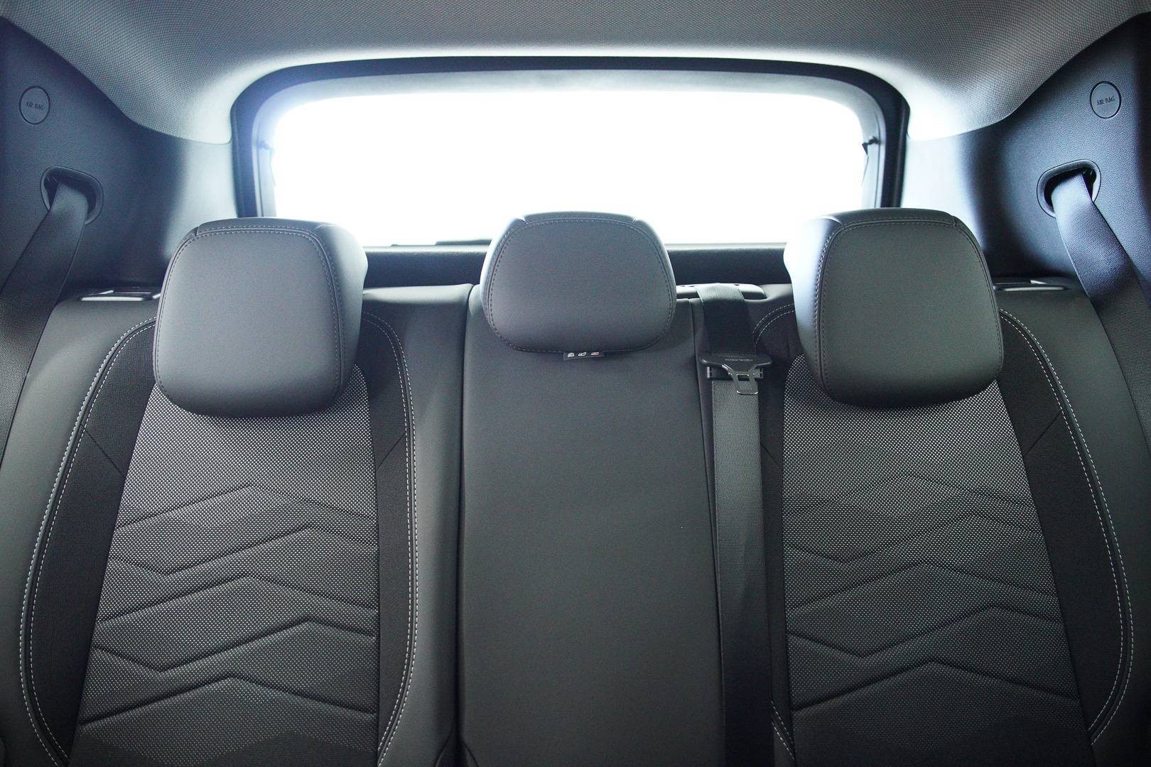 JEEP Avenger - Foto 23