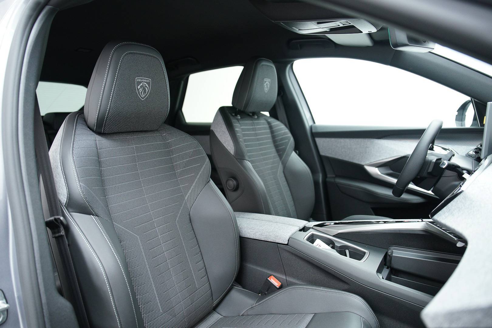 PEUGEOT 3008 - Foto 23