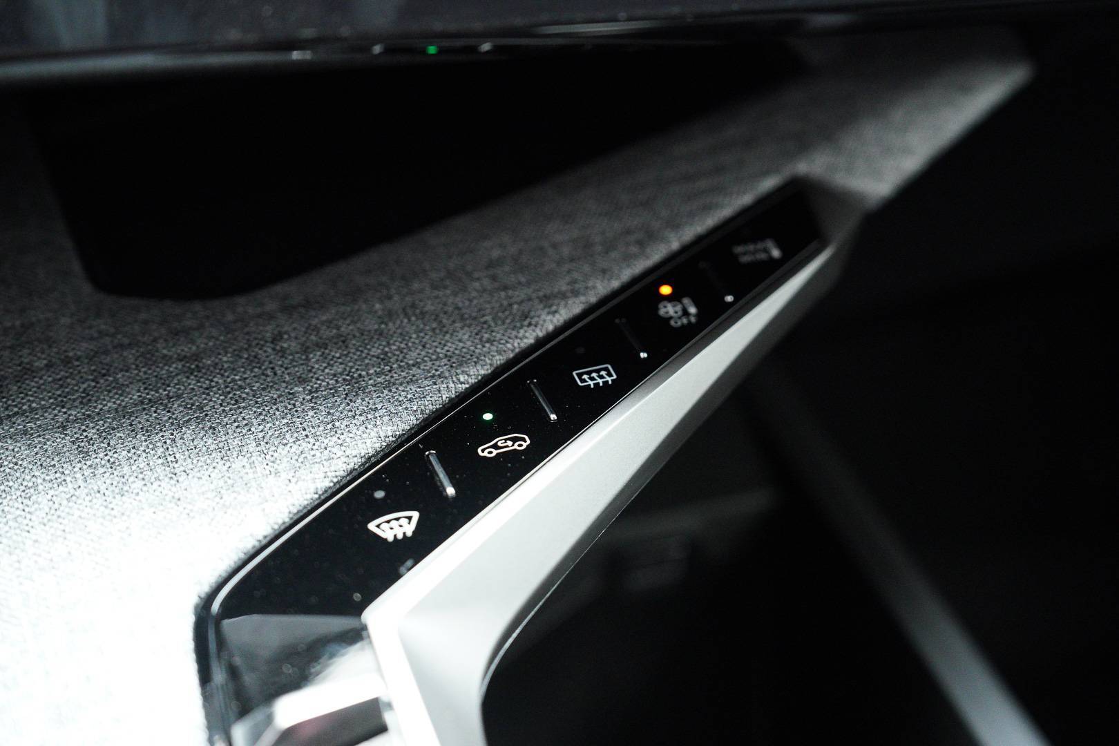 PEUGEOT 5008 - Foto 18