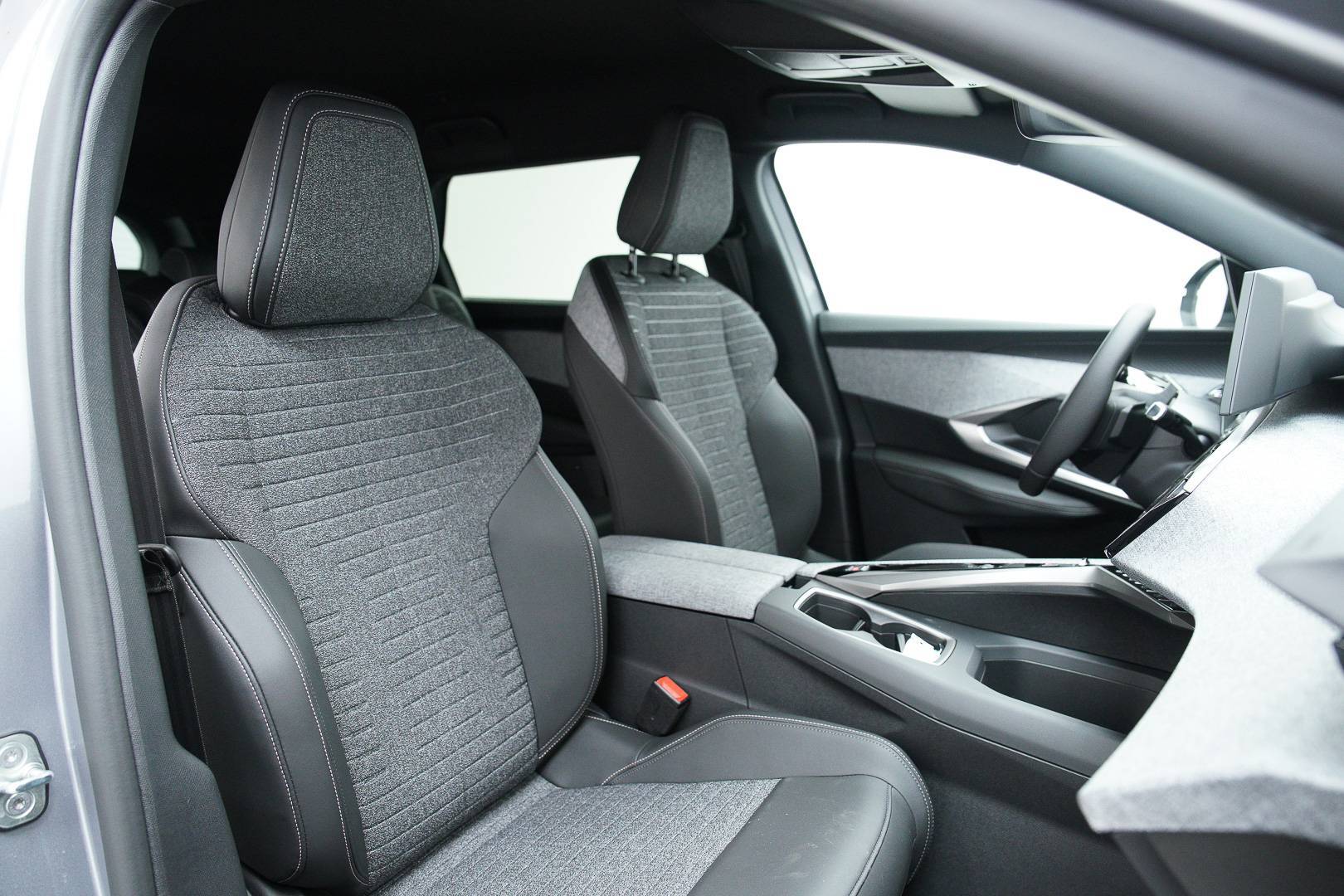 PEUGEOT 5008 - Foto 21