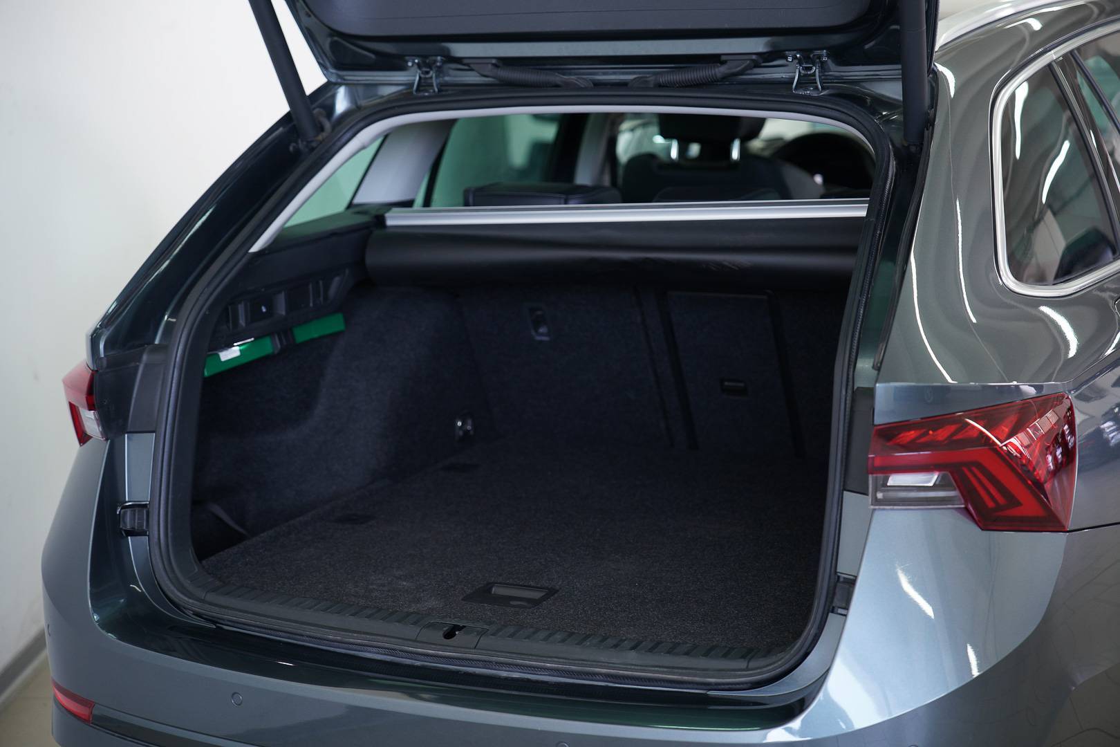 SKODA Octavia - Foto 9