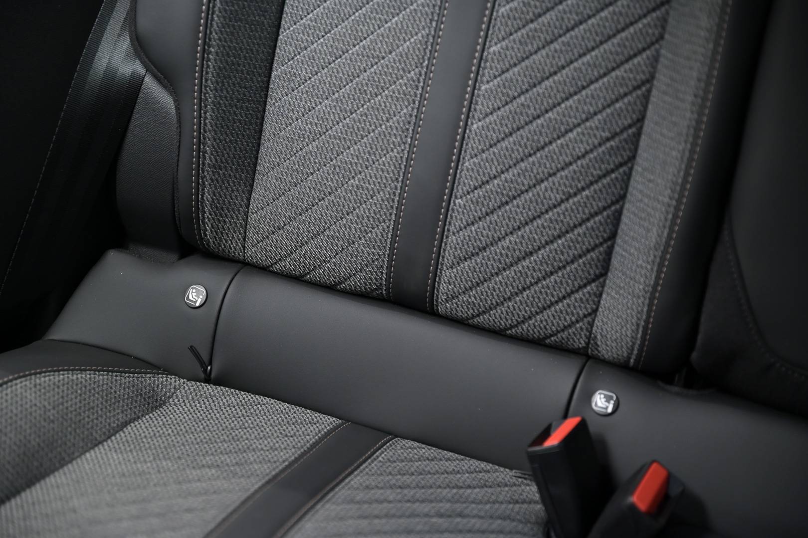 PEUGEOT 2008 - Foto 8