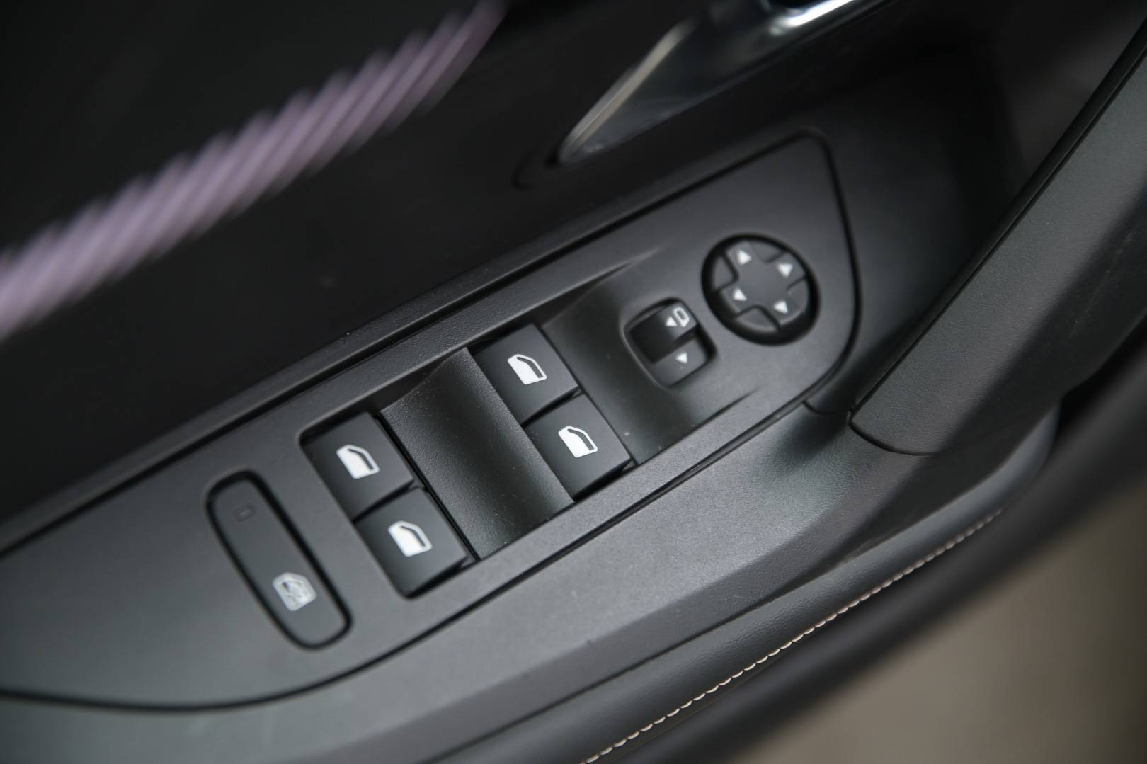 PEUGEOT 2008 - Foto 13