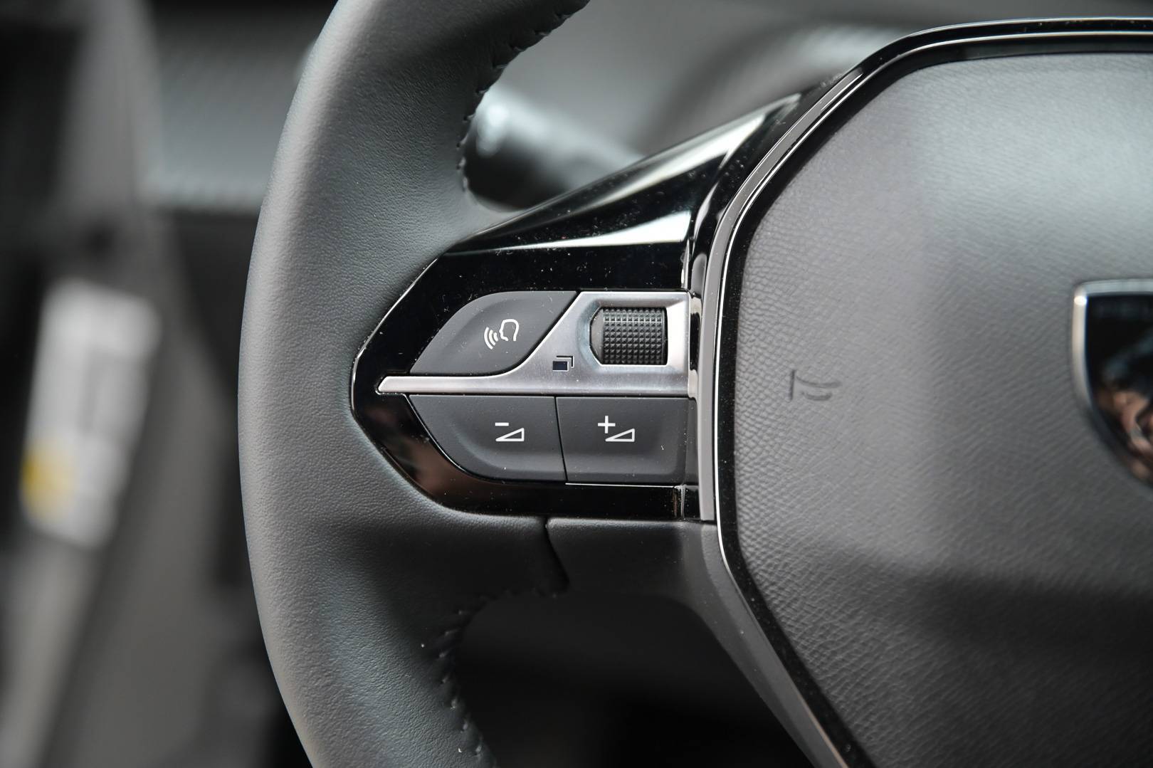 PEUGEOT 2008 - Foto 18