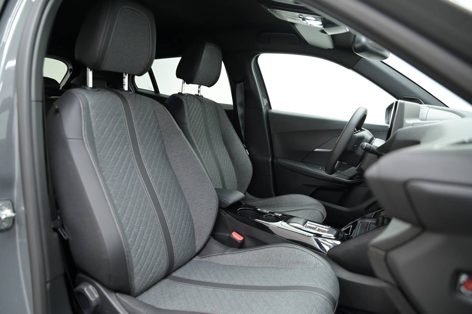 PEUGEOT 2008 - Foto 25