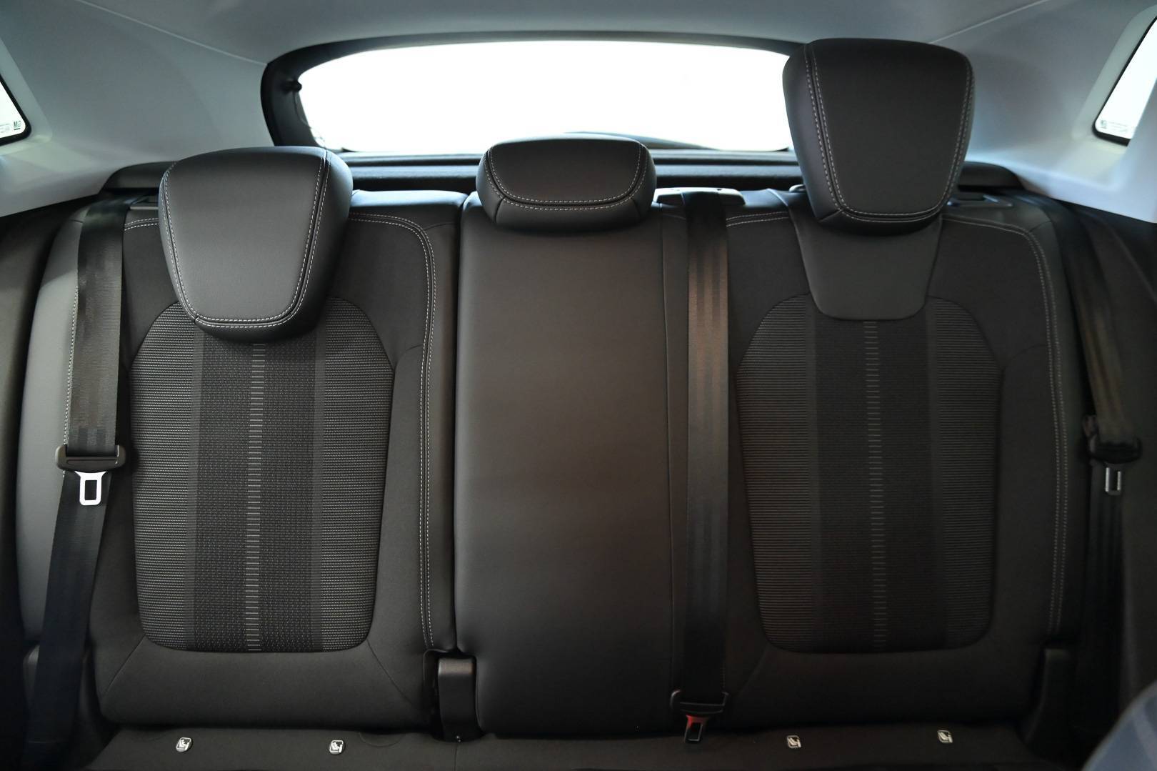 OPEL Grandland - Foto 24