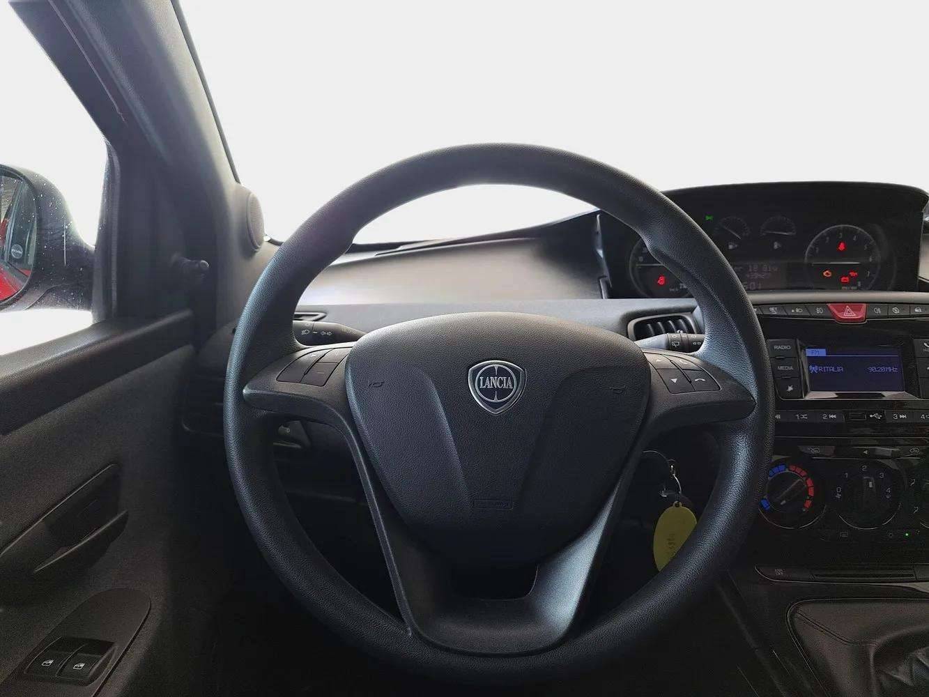 LANCIA Ypsilon - Foto 18
