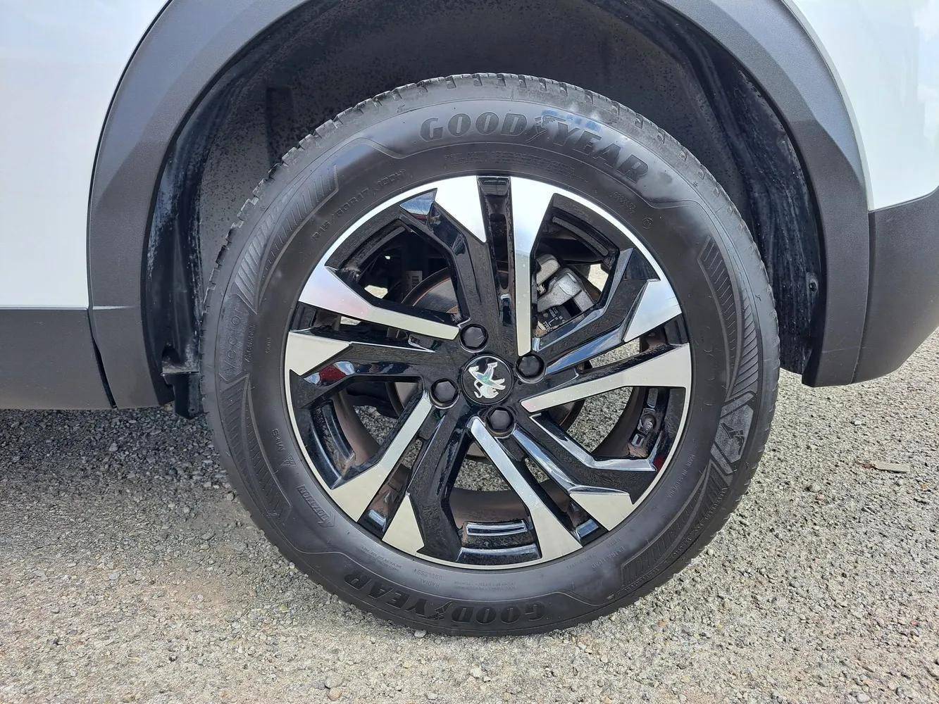 PEUGEOT 2008 - Foto 9