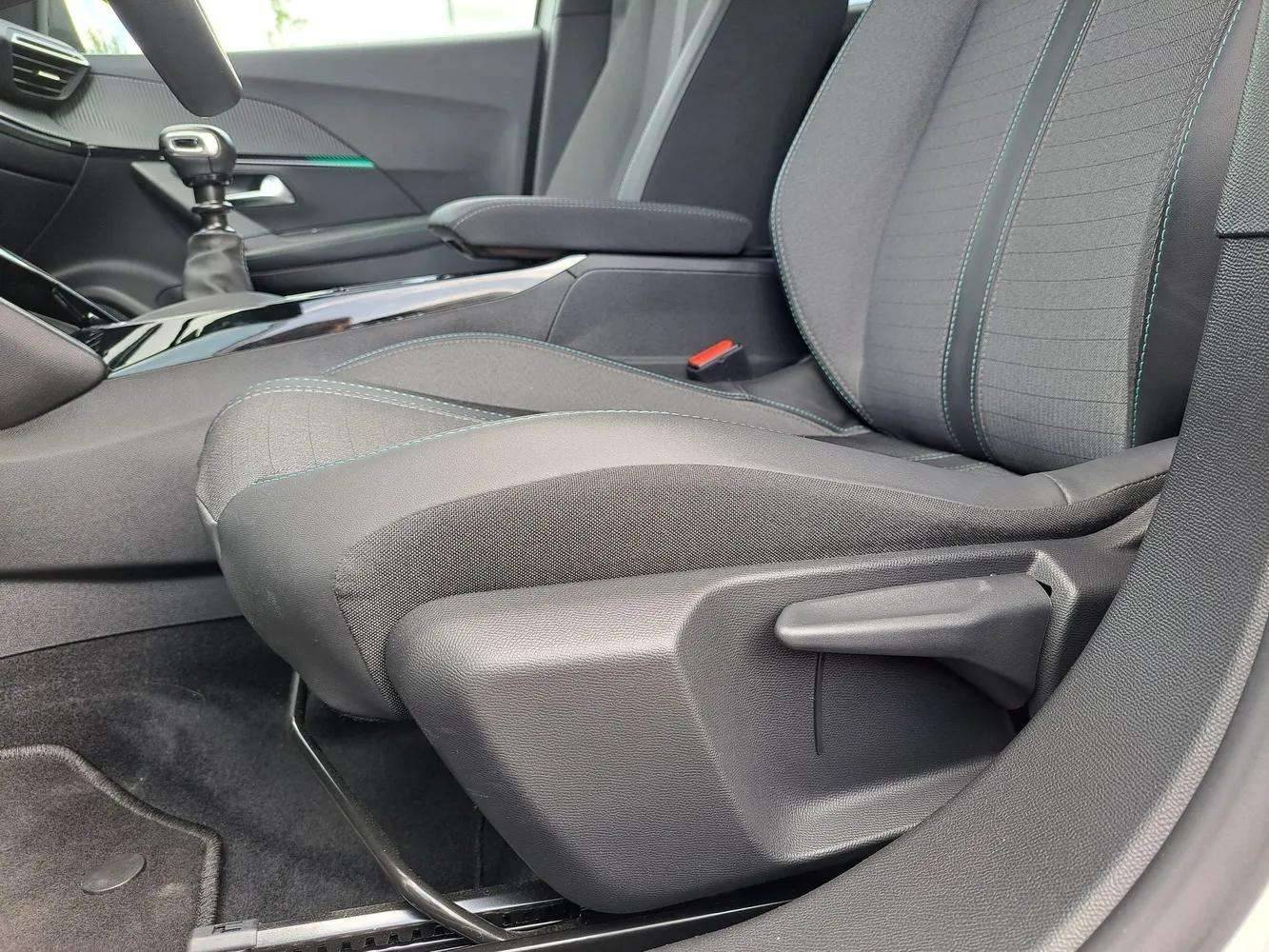 PEUGEOT 2008 - Foto 17