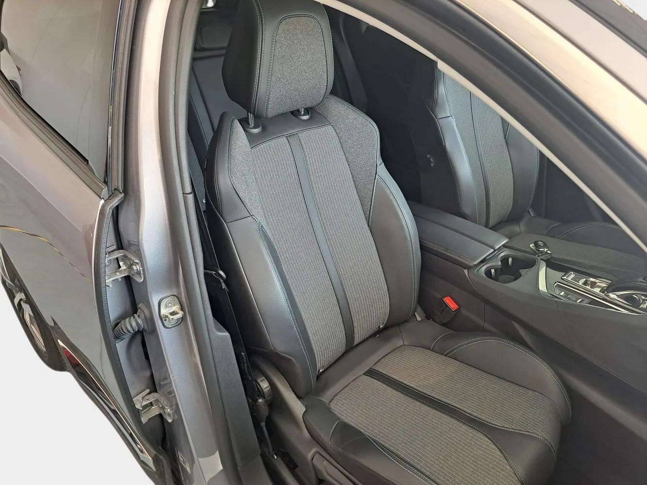 PEUGEOT 3008 - Foto 16