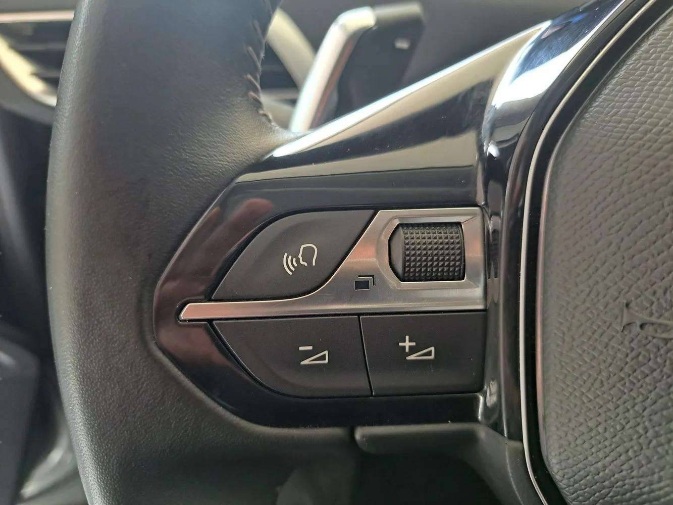 PEUGEOT 3008 - Foto 21