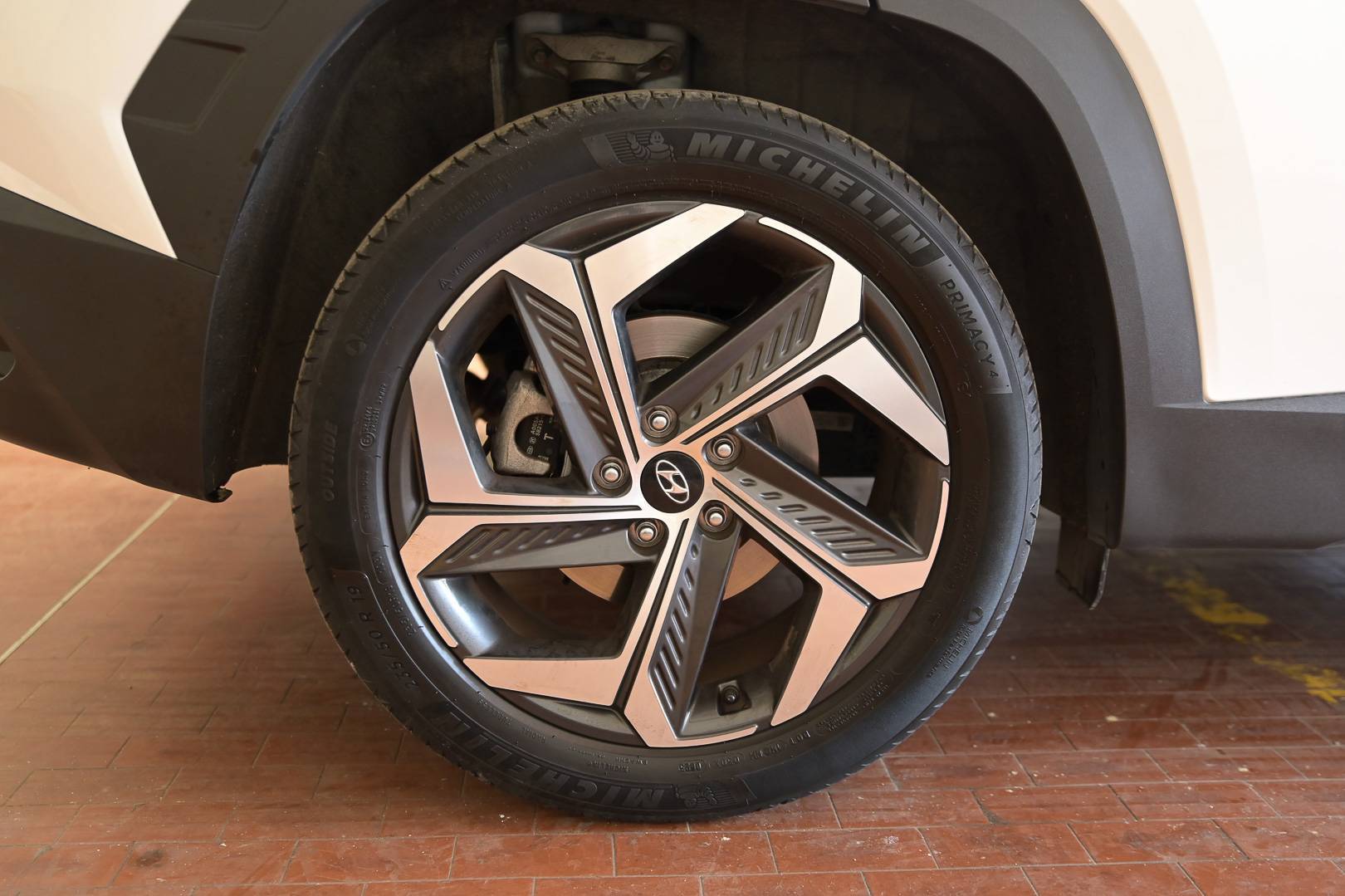 HYUNDAI Tucson - Foto 6
