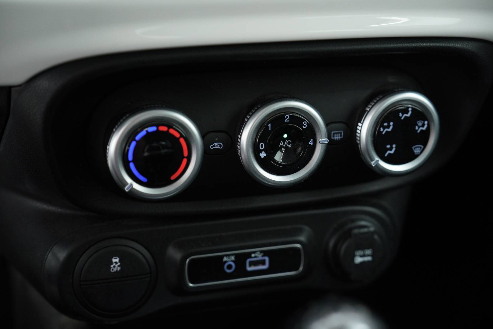 FIAT 500L - Foto 17