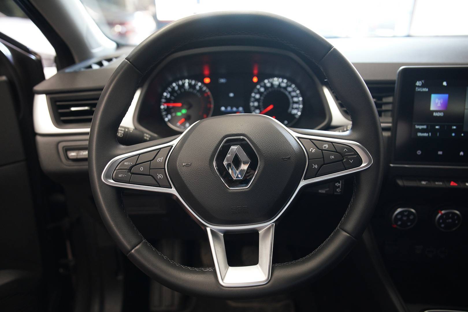 RENAULT Captur - Foto 12