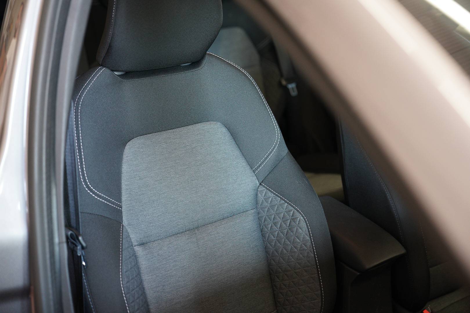 RENAULT Captur - Foto 23