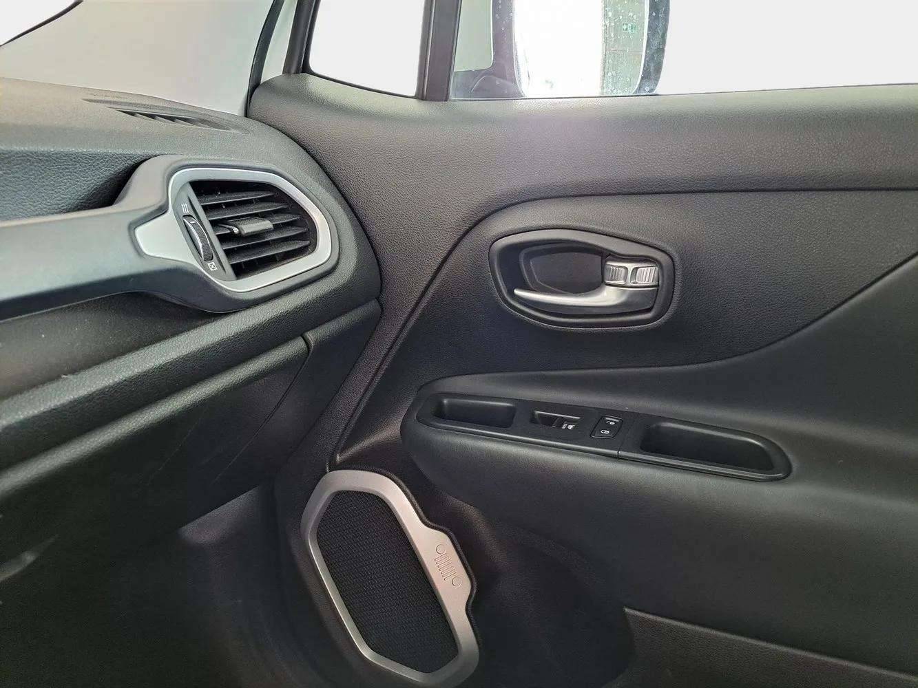 JEEP Renegade - Foto 18