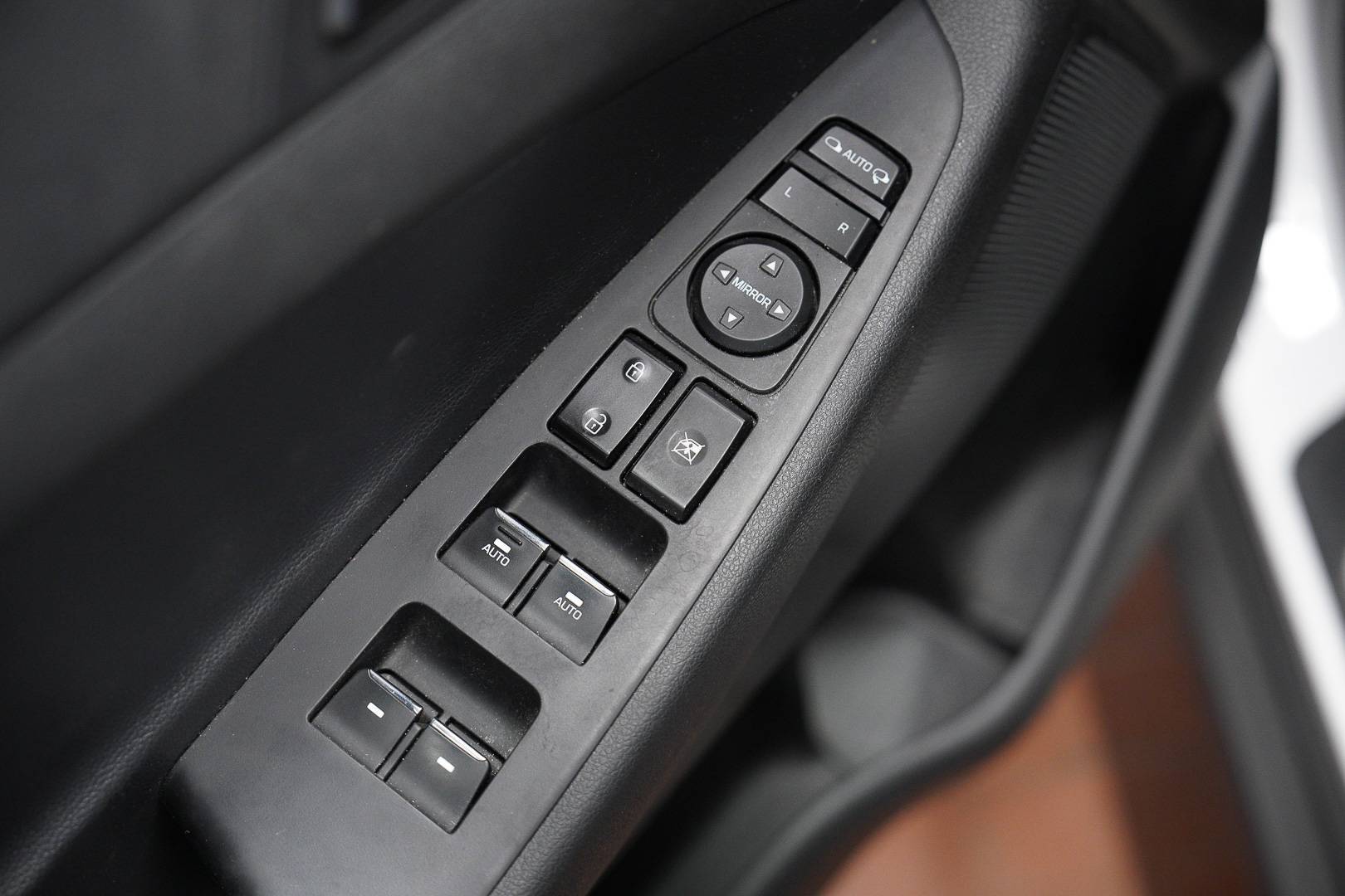 HYUNDAI Tucson - Foto 9