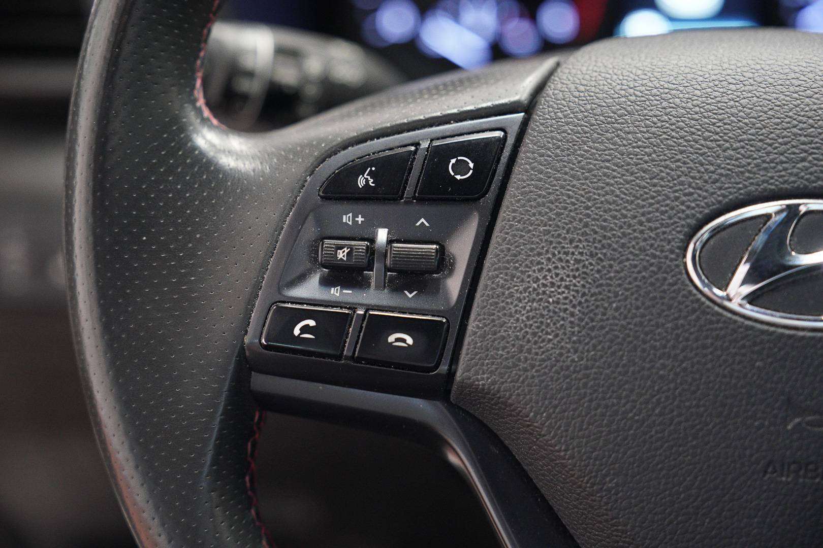 HYUNDAI Tucson - Foto 11