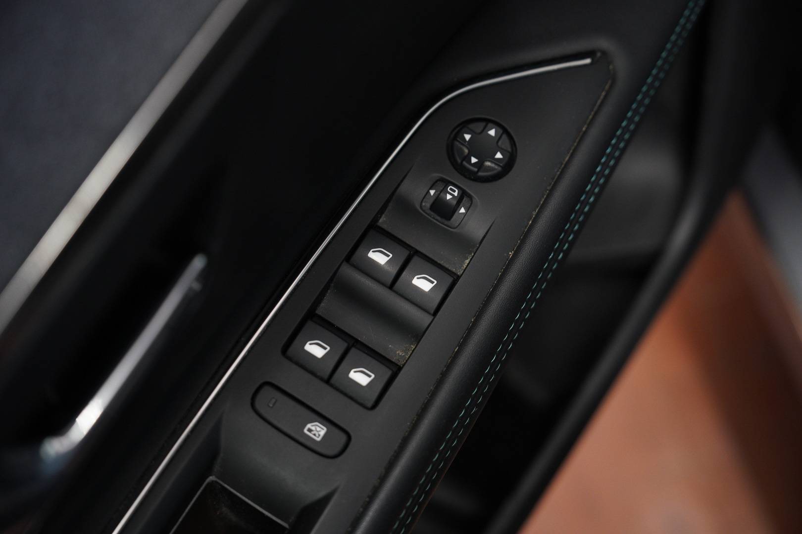 PEUGEOT 3008 - Foto 9