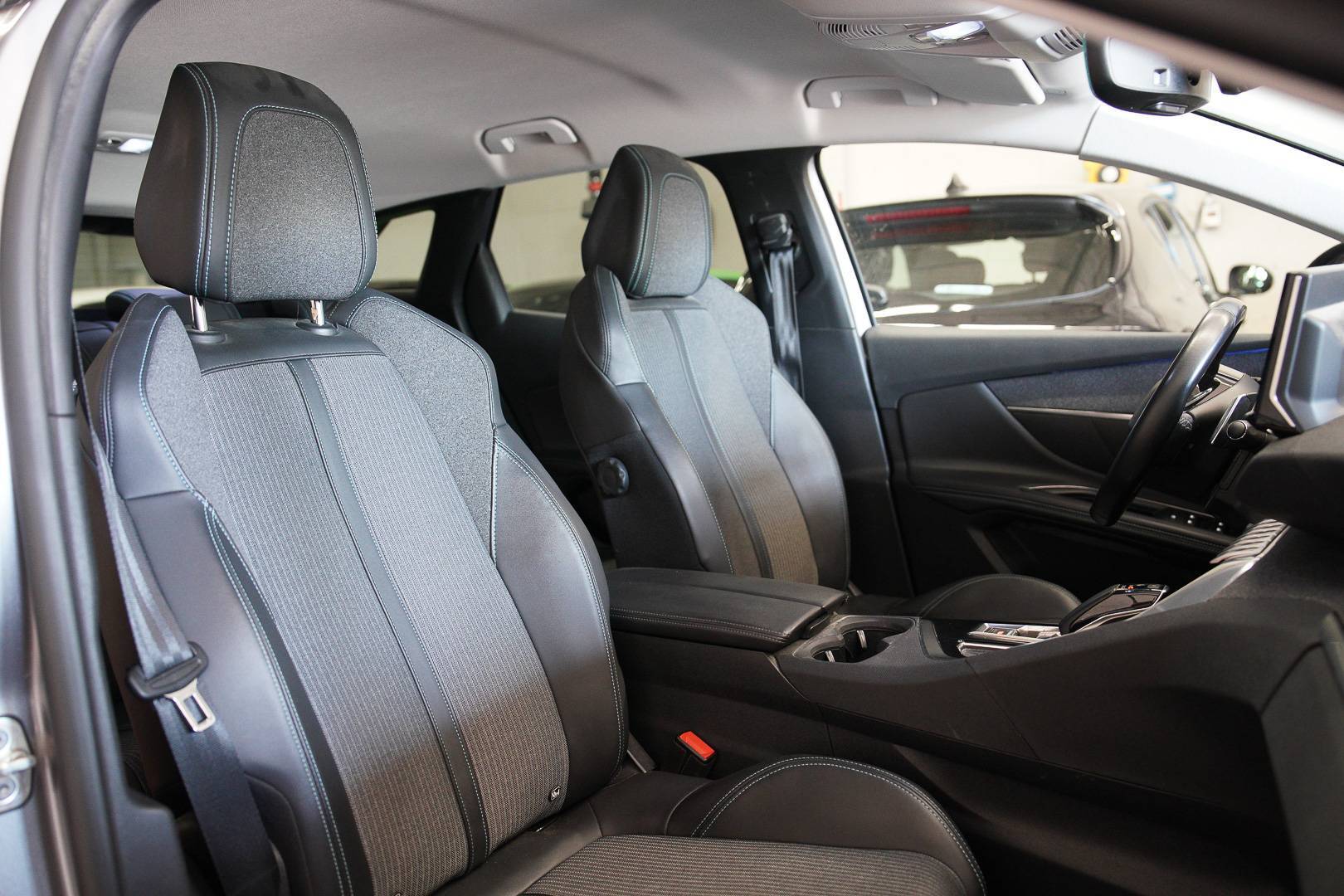 PEUGEOT 3008 - Foto 21