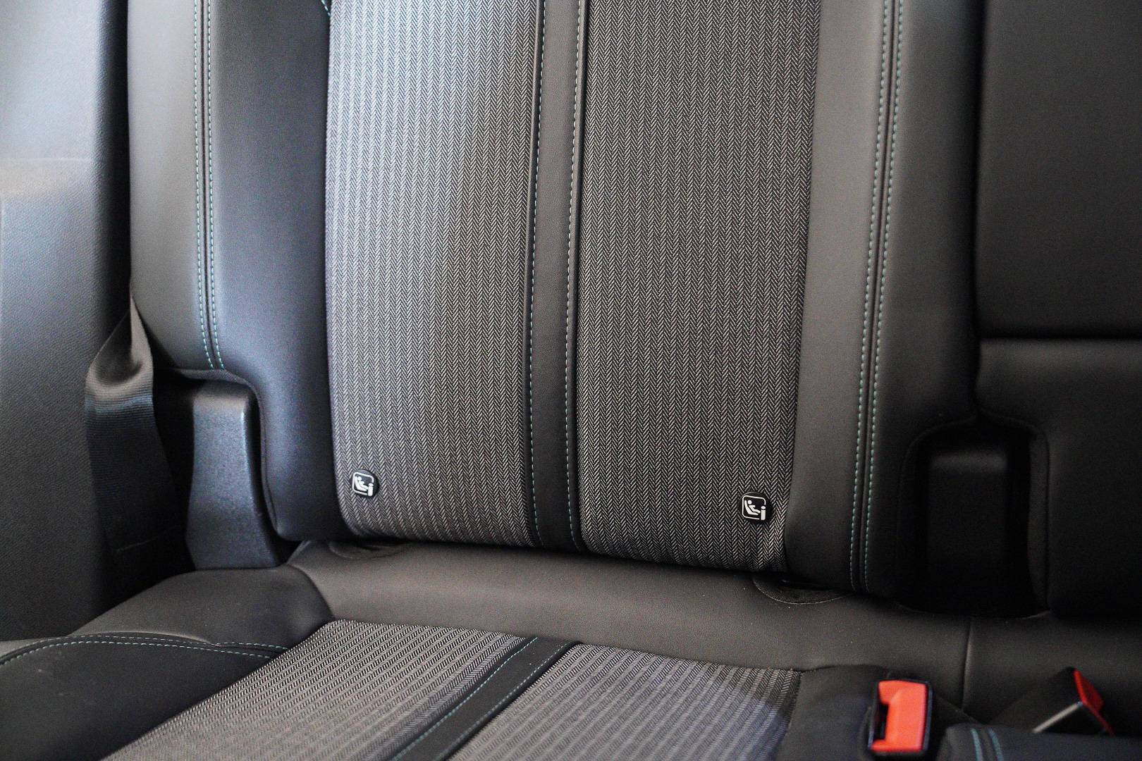 PEUGEOT 3008 - Foto 24